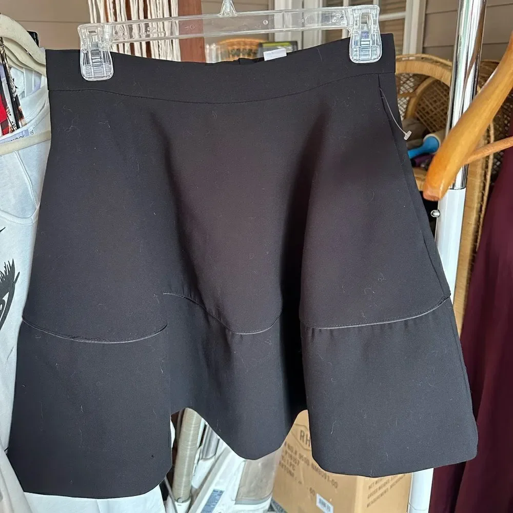 H&M Flare skirt with Pockets Heavy perfect for winter with nice boots and tights